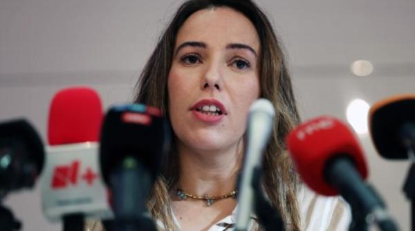 fondatorul wikileaks intr o situatie critica sotia sa lanseaza un apel disperat viata lui este in pericol in fiecare zi