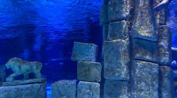 un zid antic ascuns sub ape a uimit cercetatorii unde se afla bijuteria