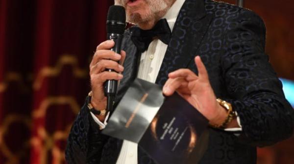 intarzierea la un eveniment important l a facut pe tiriac sa spuna ca romanii au prea multi bani