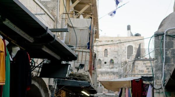 intreg poporul israelian ca o singura persoana in fata amenintarii ambasadorul reuven azar oamenii sunt uimiti ca e foarte sus in clasamentul fericirii asta avem acum in israel