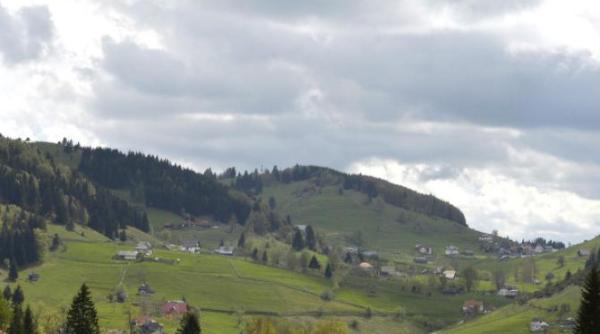 turism rural in romania doua sate conduc topul celor mai tari destinatii de la noi din tara si pe mine m a impresionat o panorama superba cautata de multi straini din uk franta sau ungaria