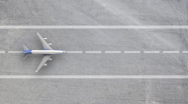 mayday mayday in belgrad dupa ce o aeronava air serbia a lovit mai multe balize la decolare pilotul osiceanu informatii de culise dupa ce toate cursele au aterizat la timisoara