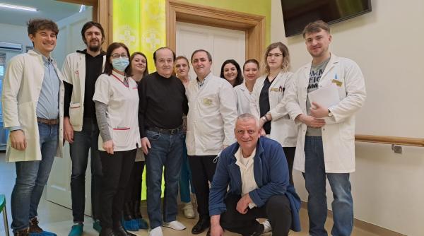 nelu vlad a iesit din spital am venit in carucior si am plecat pe picioare