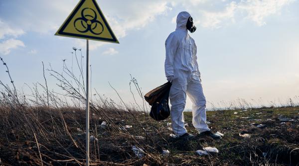 scurgeri radioactive intr o curte