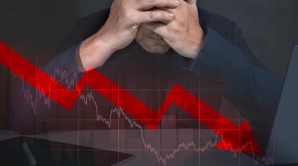 vin vremuri grele intra romania in recesiune elena cristian mi se pare de a dreptul cinic ca doi dintre groparii bugetului caciu si bolos sa si dea cu parerea acum