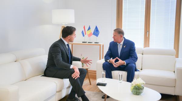 ce se ascunde in spatele nominalizarii lui klaus iohannis la sefia nato chirieac totusi te bazezi pe ceva nu te arunci pe orice functie internationala care iese la iveala