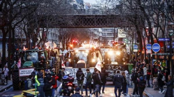 tensiunile se intensifica in franta macron si a anulat dezbaterea cu fermierii