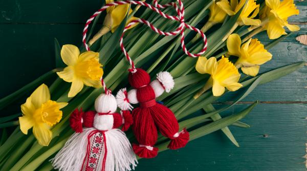 martisoarele care alunga farmecele si ocrotesc casniciile femeile sunt aparate