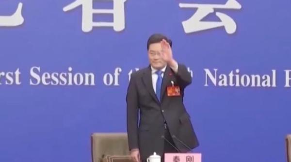 fostul ministru de externe al chinei demisie din postul de deputat