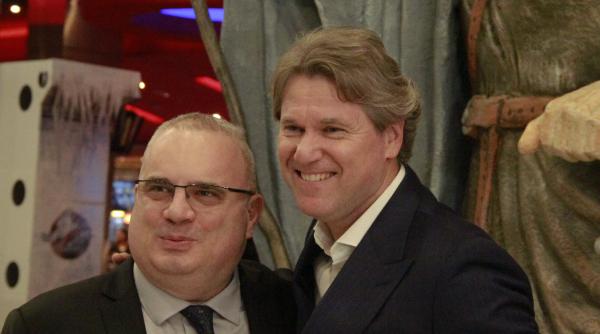 imagini cu florin raducioiu marius lacatus florin prunea si alte legende ale fotbalului romanesc la gala de premiera a hai romania povestea generatiei de aur