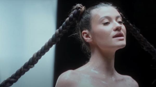 macarena erikai isac a ajuns la urechile unei fetite de 10 ani scriitoarea irina binder cu mitocanii ghiolbanii si abuzatorii nu folose ti formule de politete