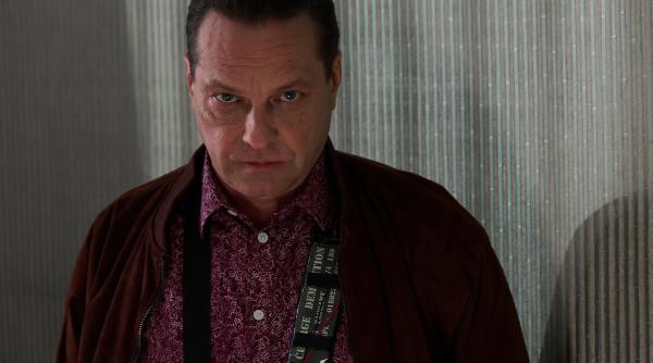 nu este actrita cum o vede george ivascu pelicanul din serialul clanul pe theo rose