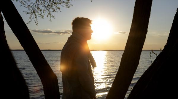 profesor din vaslui ironizat pe internet dupa ce a dat un anunt matrimonial