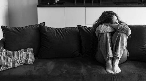 mars endometrioza cazul ralucai a starnit valuri de reactii elena andreea olaru filmuletul a strans peste 390 000 vizualizari e o boala invizibila si vizibila doar pentru cele care o traiesc