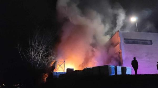 1 1 milioane de lei despagubirile pe care trebuie sa le platesca cei doi adolescenti care au provocat incendiul de la iulius mall cluj