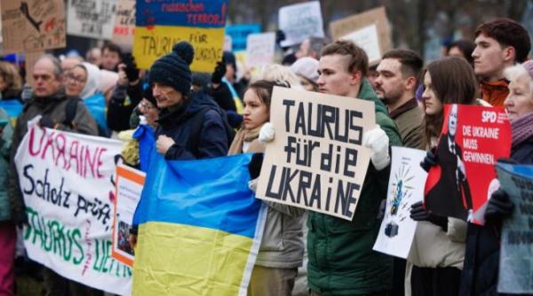 ministrul german de externe annalena baerbock indeamna coalitia de guvernare sa ia in considerare intens livrarile de rachete taurus pentru ucraina