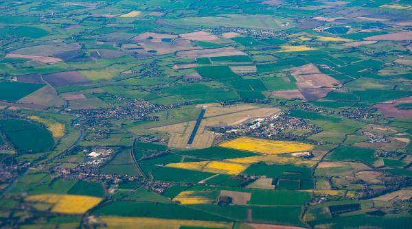 un sat din dolj risca sa fie aruncat in aer o casa deja a explodat si mai multi locuitori au fost relocati video foto