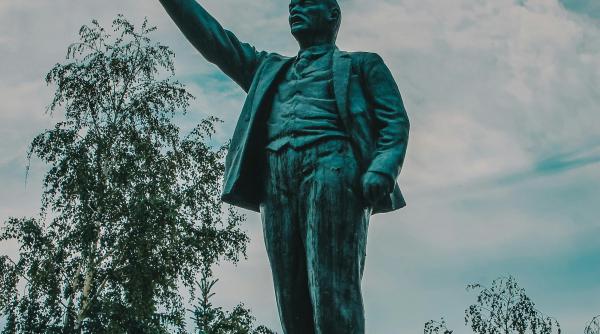 5 martie data reala a mortii celui mai crud dictator comunist dan ciachir plangem sau ne bucuram