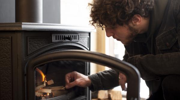 rabla pentru sobe romanii care stau la curte primesc vouchere de cate 10 000 de lei