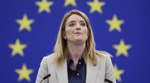 roberta metsola deranjata ca trebuie sa si arate pasaportul cand vine in romania