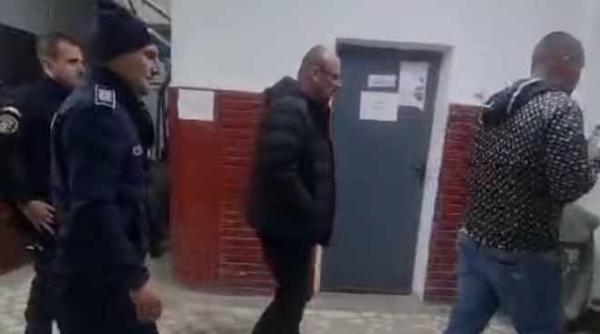 barbatii care i au injurat si amenintat pe politistii din gorj retinuti pentru ultraj