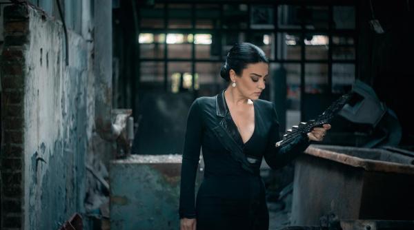 maria obretin coana sofia din clanul accicidente la filmari mi a ars parul in cap