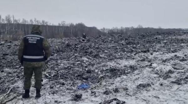 lupte intense pe teritoriul rusiei si un avion militar prabusit cu 15 persoane la bord