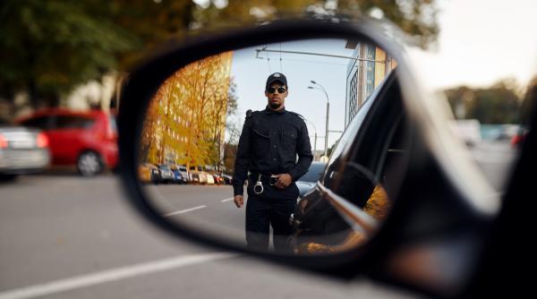 o femeie de 103 ani prinsa in trafic fara permis auto si asigurare