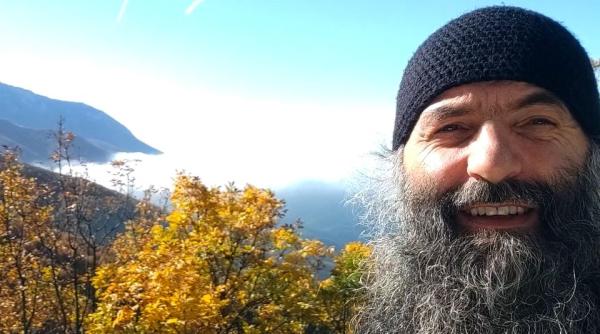 parintele pimen vlad despre greseala pe care o fac unii oameni cand mananca asa iti scurtezi viata