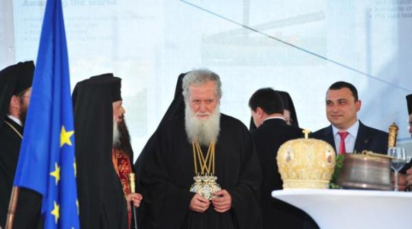 a murit patriarhul neofit