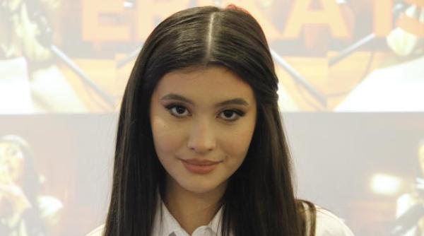 cati bani cere erika isac pentru a urca pe scena sa cante timp de o ora si jumatate