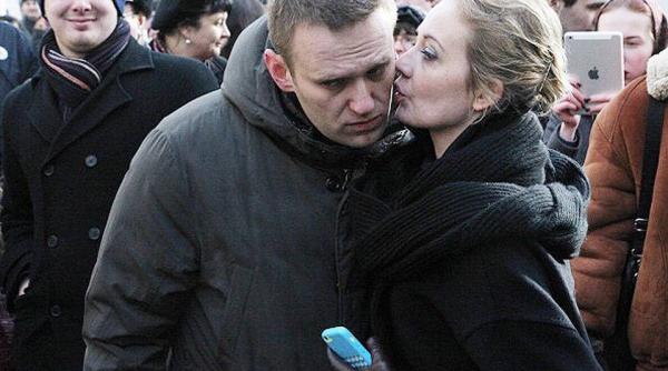 iulia navalnaia acuzata ca nu a fost la inmormantarea sotului pentru ca ar avea amant profilerul paul herinean spune ce relatie aveau de fapt cei doi foto video