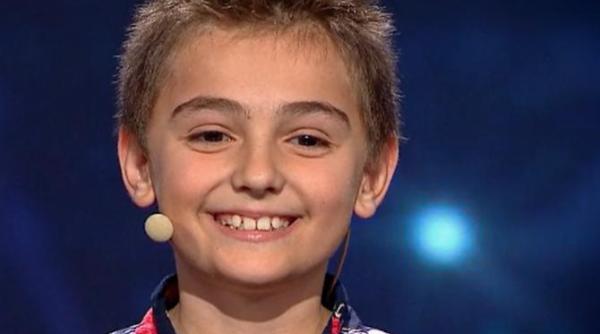 carlos tanasuca copilul minune de la romanii au talent mama m a parasit nu l mai iubea pe tata tata lucreaza din greu pentru mine ca sa ma fac it ist