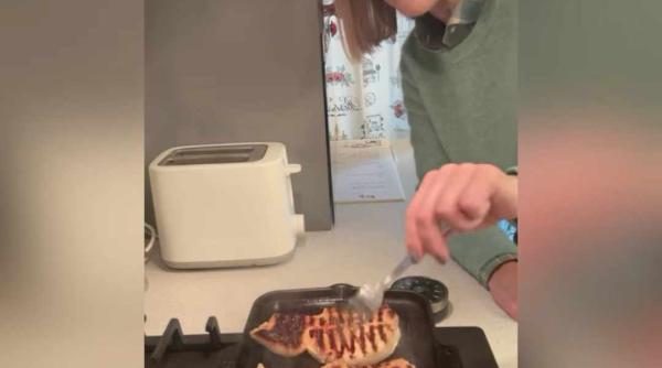 friptura la gratar ce face mihaela bilic cu carnea pentru a avea o extra rumenire