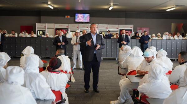 nicolae ciuca alaturi de romanii din spania i a asigurat pe acestia ca in curand vor putea avea dubla cetatenie foto