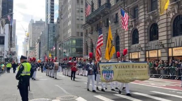 petrecere de sfantul patrick in new york zeci de mii de participanti incantati de muzica si traditii
