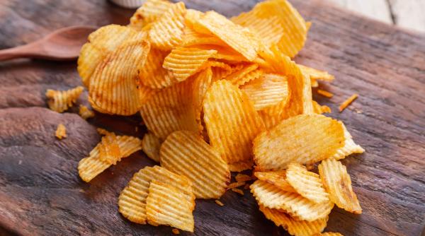 chipsuri de cartofi la cuptor reteta de post pentru weekend