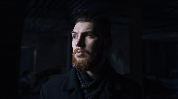 rusia sustine ca un cetatean curajos a neutralizat pe unul dintre atacatori incercand sa si protejeze sotia