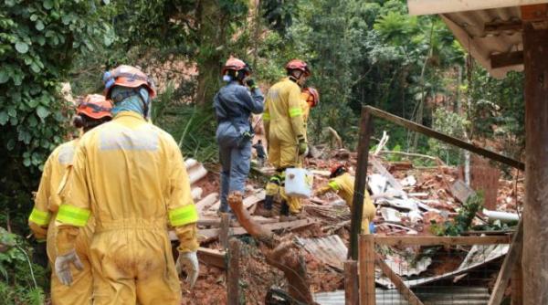cel putin 25 de morti in brazilia in urma inundatiilor si alunecarilor de teren
