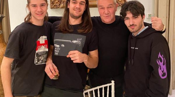 eu le am dat un nume acum depinde de ei ce vor face cu el dan bittman despre relatia cu cei trei fii ai sai am incercat sa fac un pas in spate