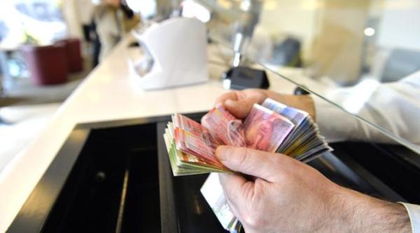 bancile elvetiene incep sa inchida conturile clientilor rusi