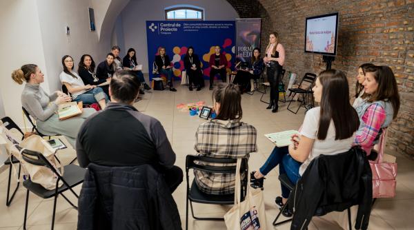 cursuri predate la muzeu orasul din romania unde profesorii au luat lectii de pedagogie printre exponate