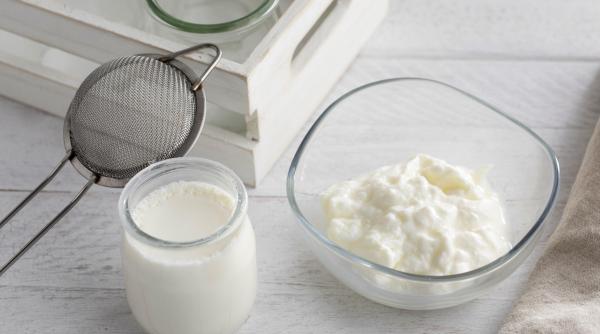 cum sa faci iaurt vegetal acasa ai nevoie doar de trei ingrediente