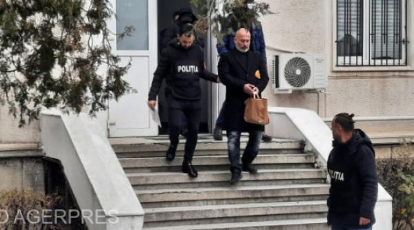 cornel dinicu patronul fermei dacilor scapa de arestul la domiciliu