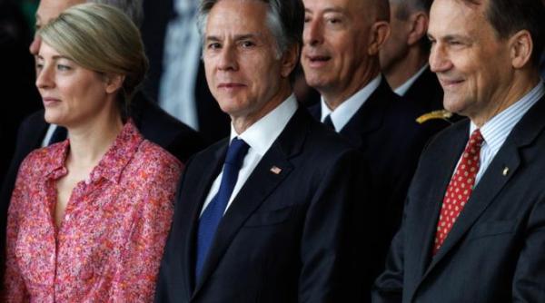 blinken spune ca ucraina va deveni membra a nato sprijinul global pentru zelensky este solid ca o stanca