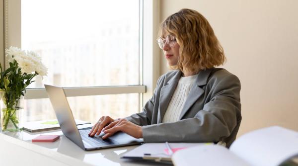 care sunt beneficiile unui program salarizare complex