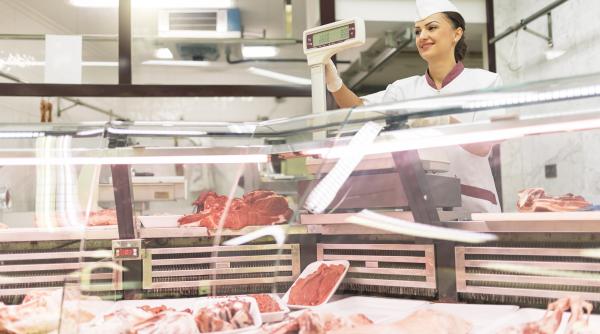 carne de porc importata din spania doar 20 lei kg ce mananca porcul acela cum creste se preda singur se abatorizeaza cu mana lui