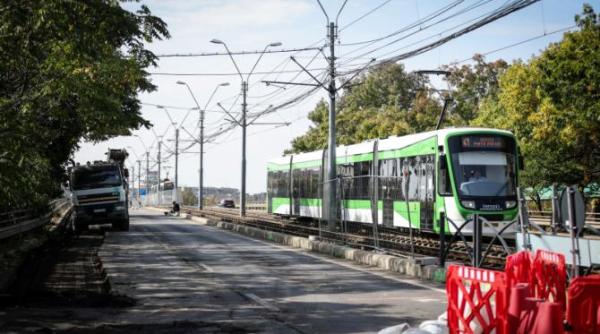 cel mai tare banc cu podul grant filmul campaniei electorale si multe alte teme la nod in papura