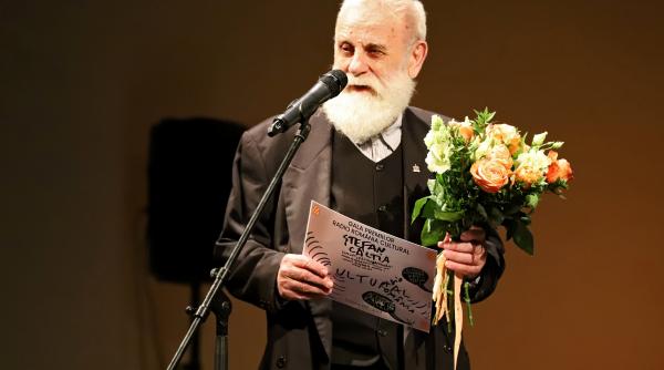 diplome realizate de pictorul stefan caltia la gala premiilor radio romania cultural