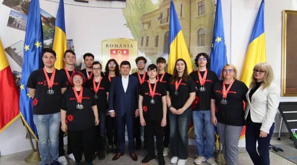 galatiul in elita mondiala a roboticii